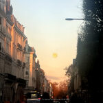 La lune surveille :)